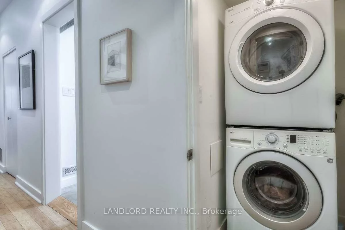 133, Munro, South Riverdale, Toronto