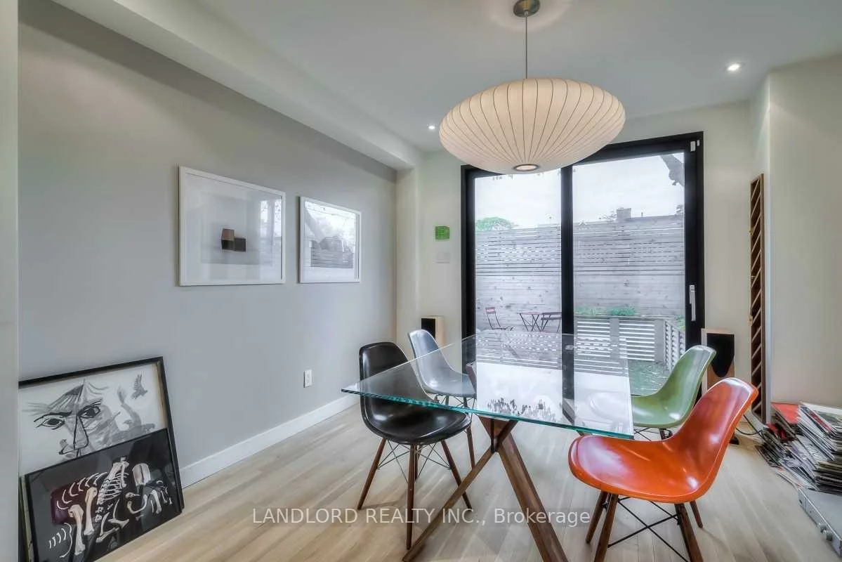 133, Munro, South Riverdale, Toronto