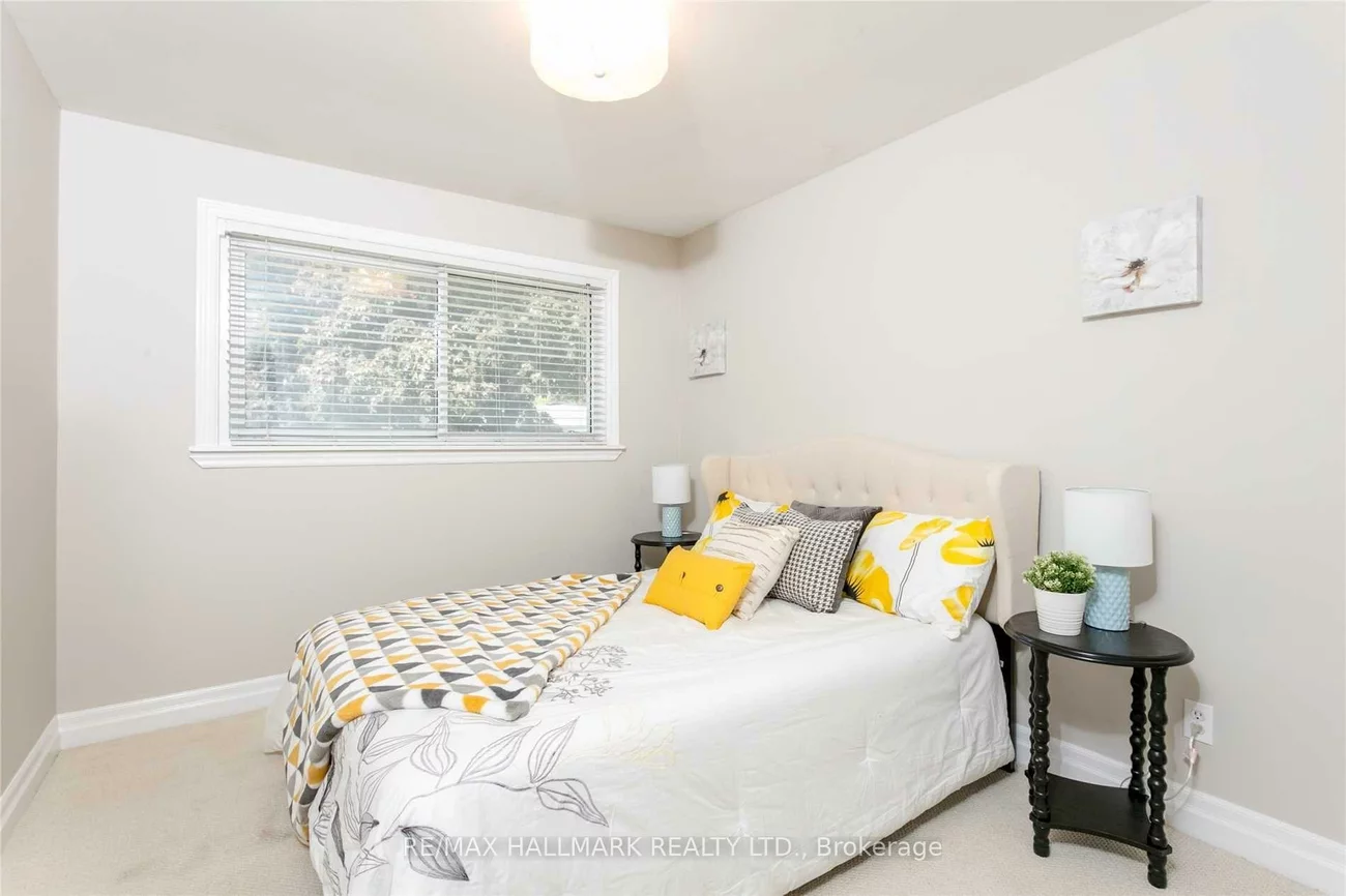 52, Tweedrock, Morningside, Toronto