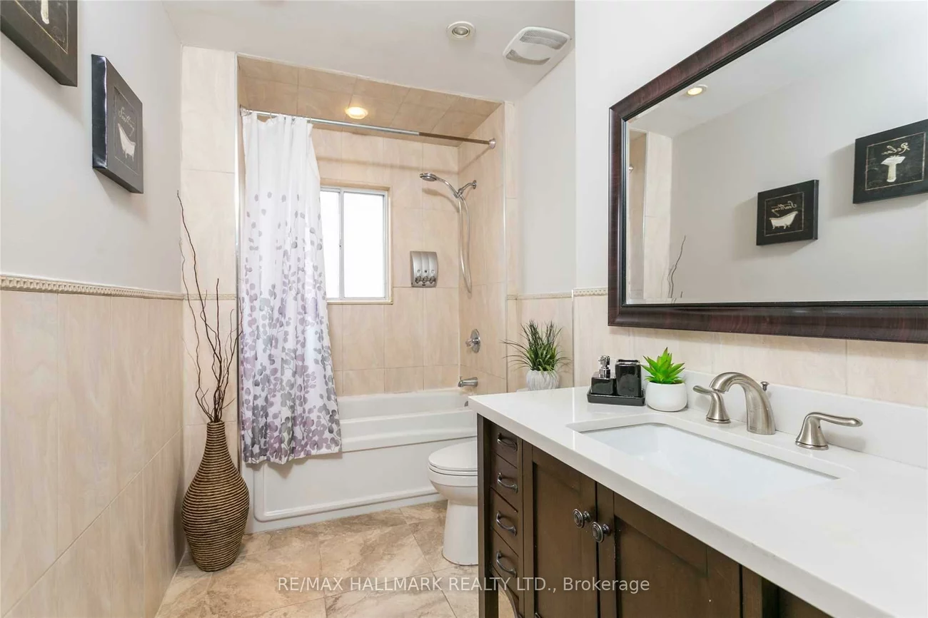 52, Tweedrock, Morningside, Toronto