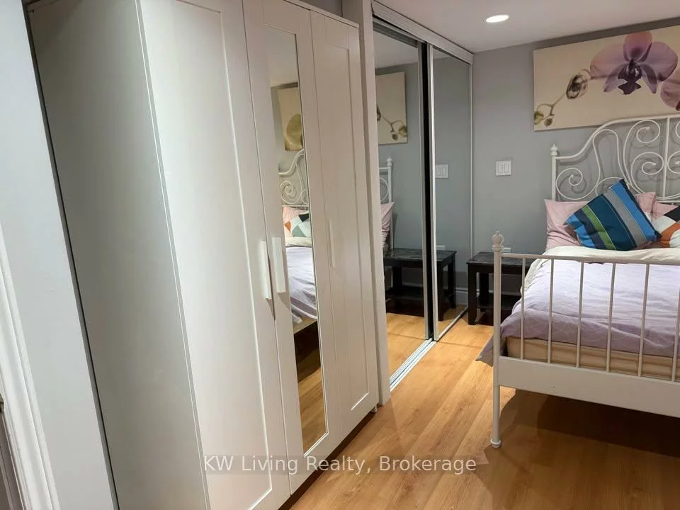 1097, Warden, Wexford-Maryvale, Toronto