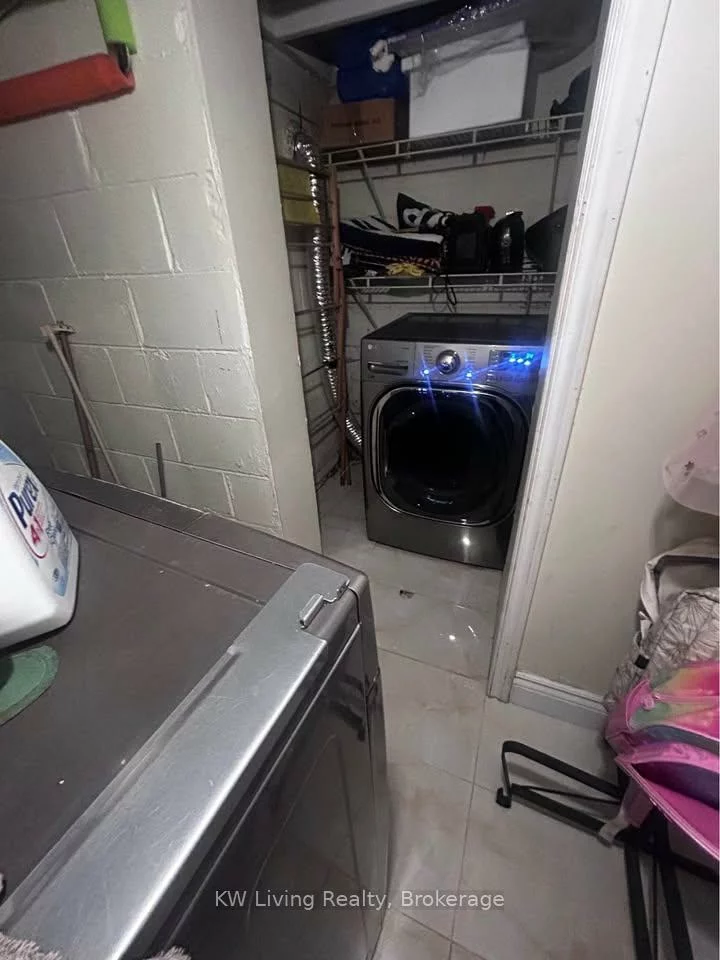 1097, Warden, Wexford-Maryvale, Toronto