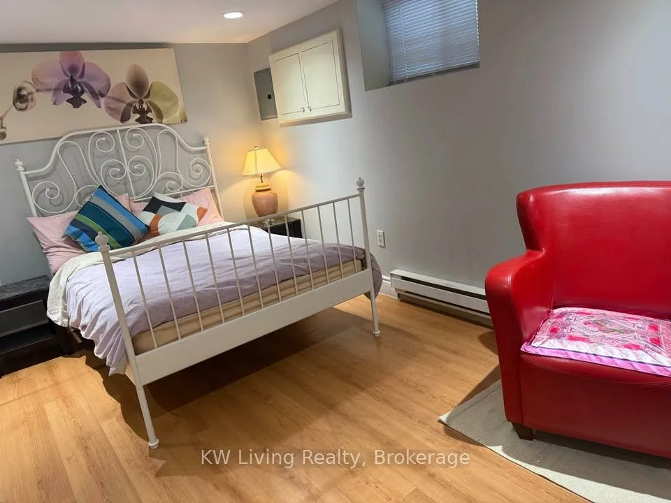 1097, Warden, Wexford-Maryvale, Toronto