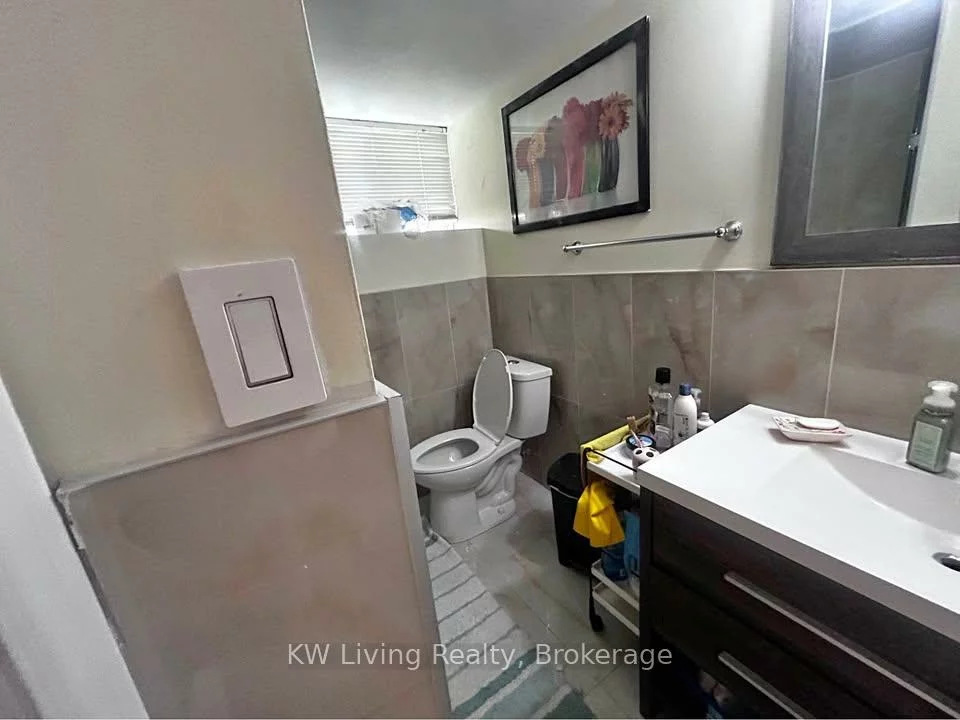 1097, Warden, Wexford-Maryvale, Toronto