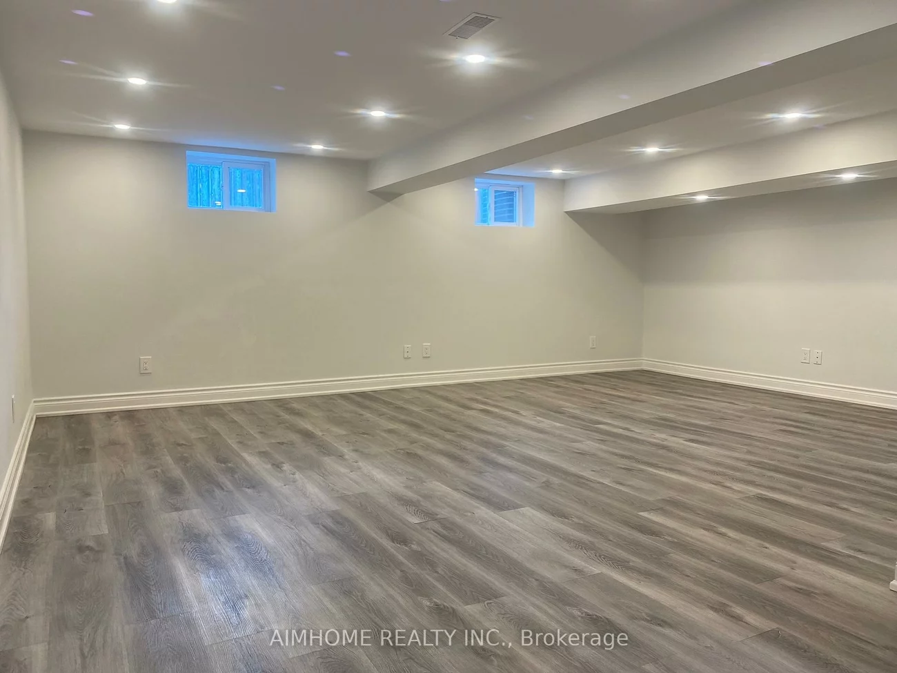 58, Newlands, Clairlea-Birchmount, Toronto