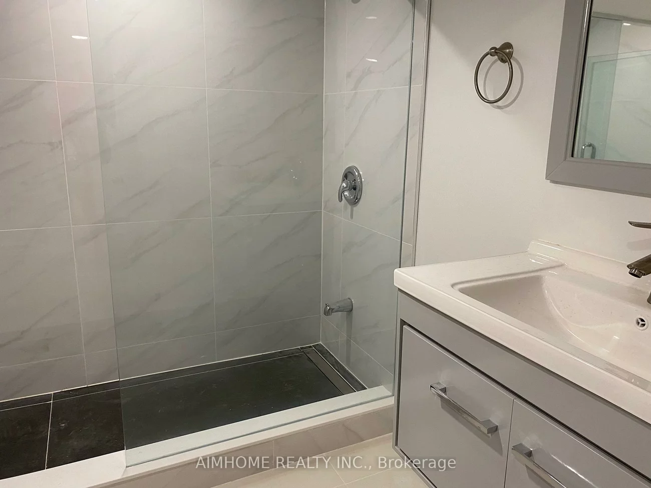 58, Newlands, Clairlea-Birchmount, Toronto