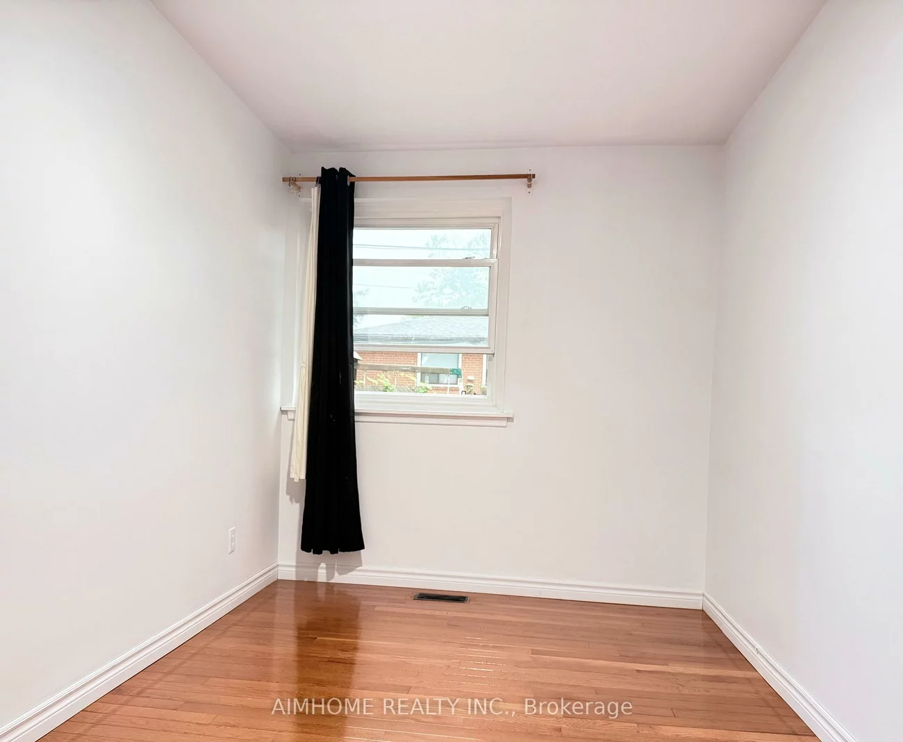 58, Newlands, Clairlea-Birchmount, Toronto