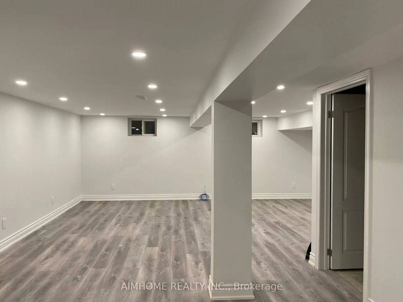 58, Newlands, Clairlea-Birchmount, Toronto