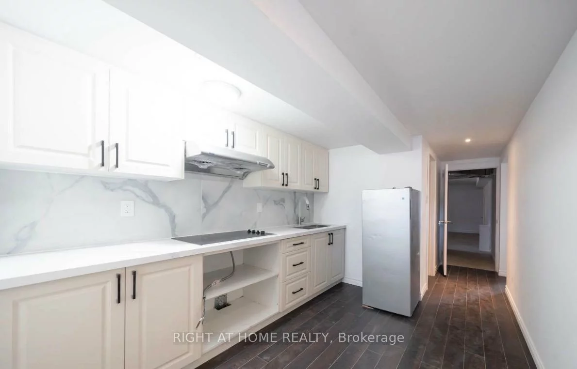46, Shrewsbury, Tam O'Shanter-Sullivan, Toronto