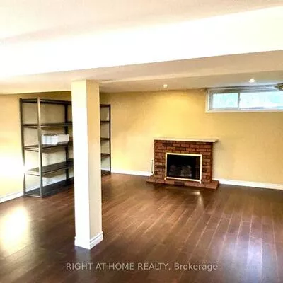 46, Shrewsbury, Tam O'Shanter-Sullivan, Toronto