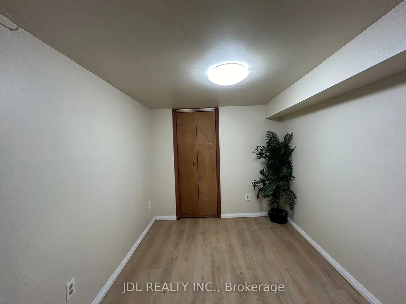 21, Squires Ave, O'Connor-Parkview, Toronto