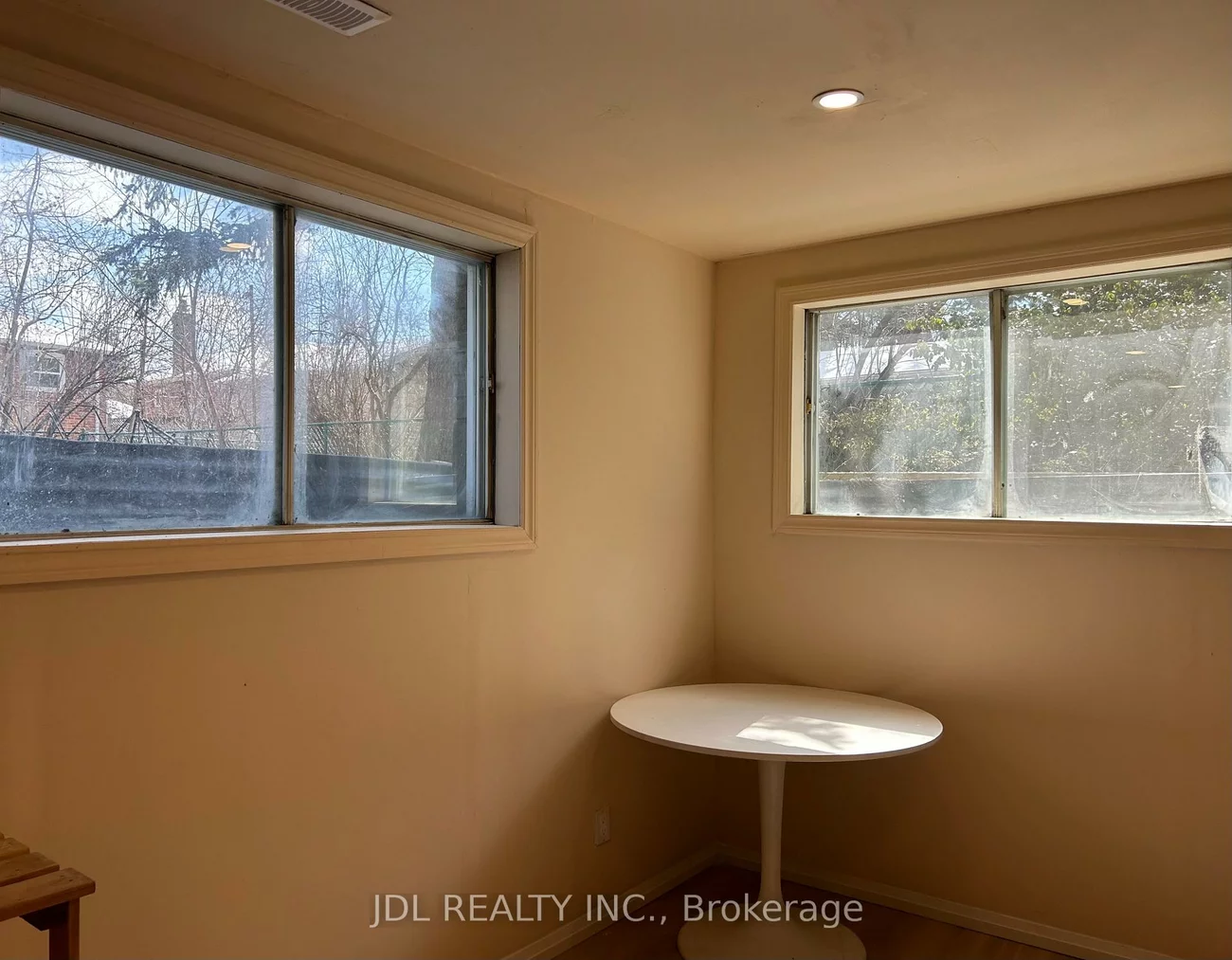 21, Squires Ave, O'Connor-Parkview, Toronto