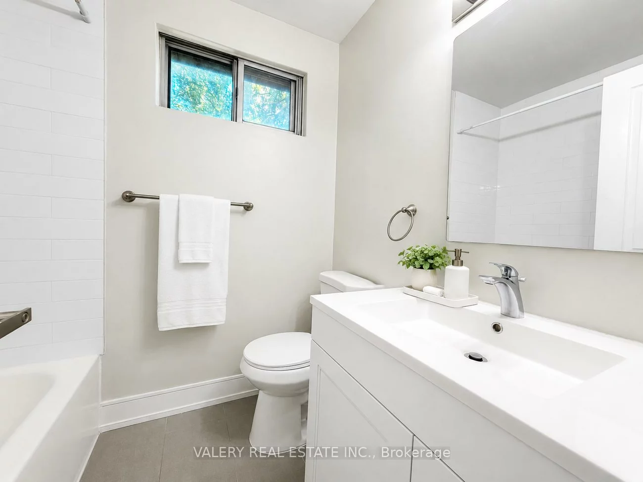 75, Eastdale, Crescent Town, Toronto