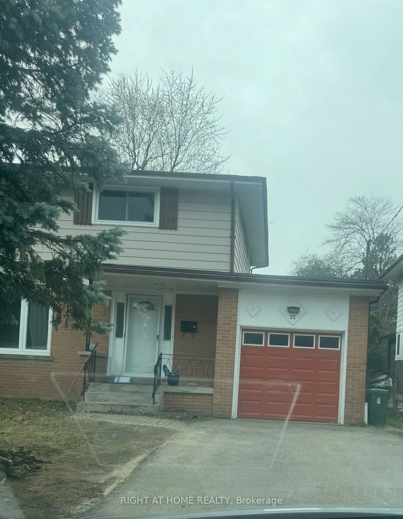 32, Conlins, Highland Creek, Toronto