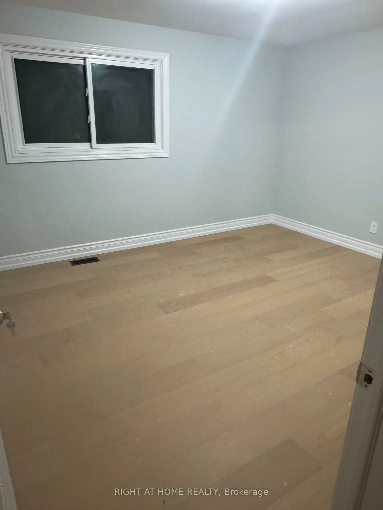 32, Conlins, Highland Creek, Toronto