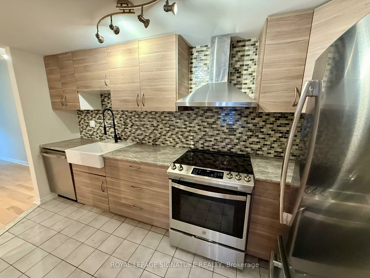 60, Glen Manor, The Beaches, Toronto