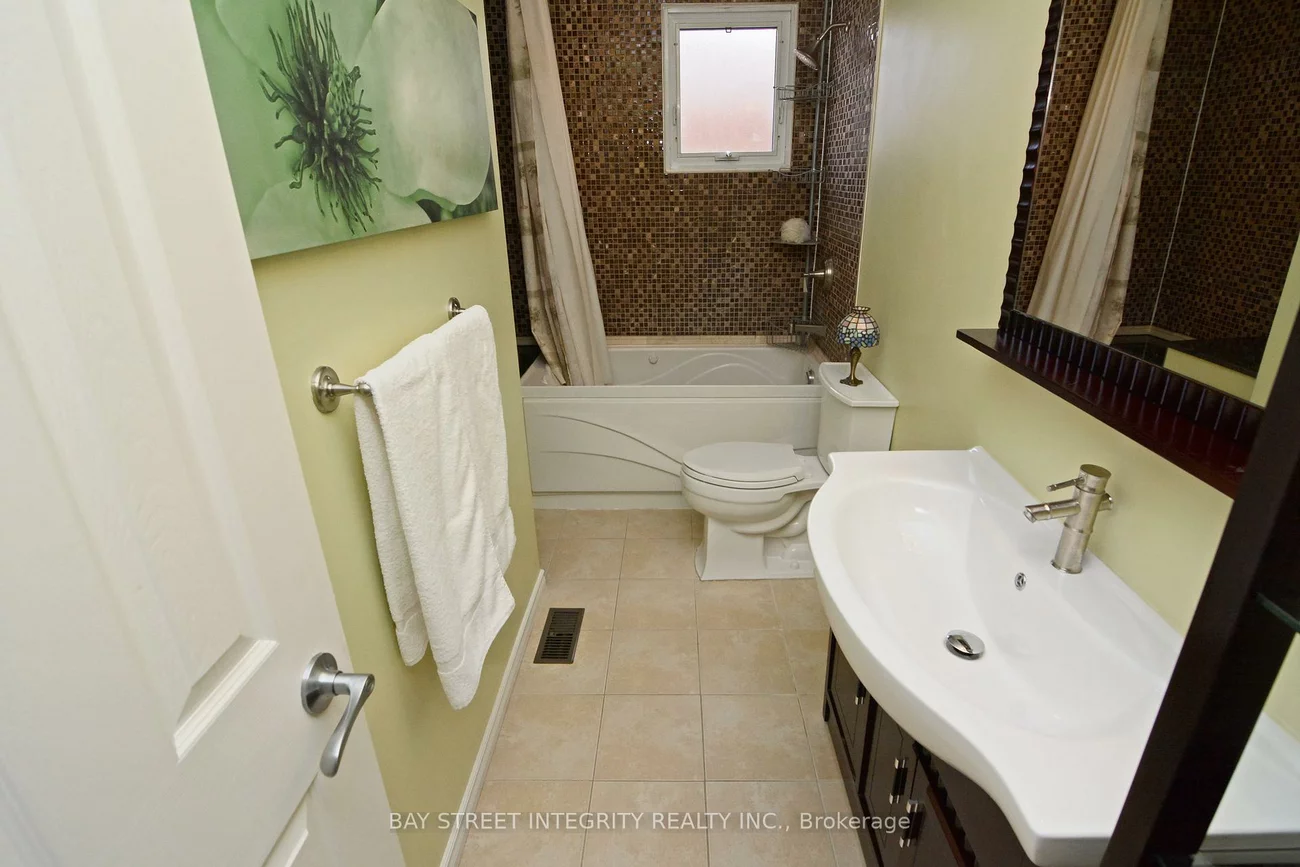 61, Morbank, Steeles, Toronto