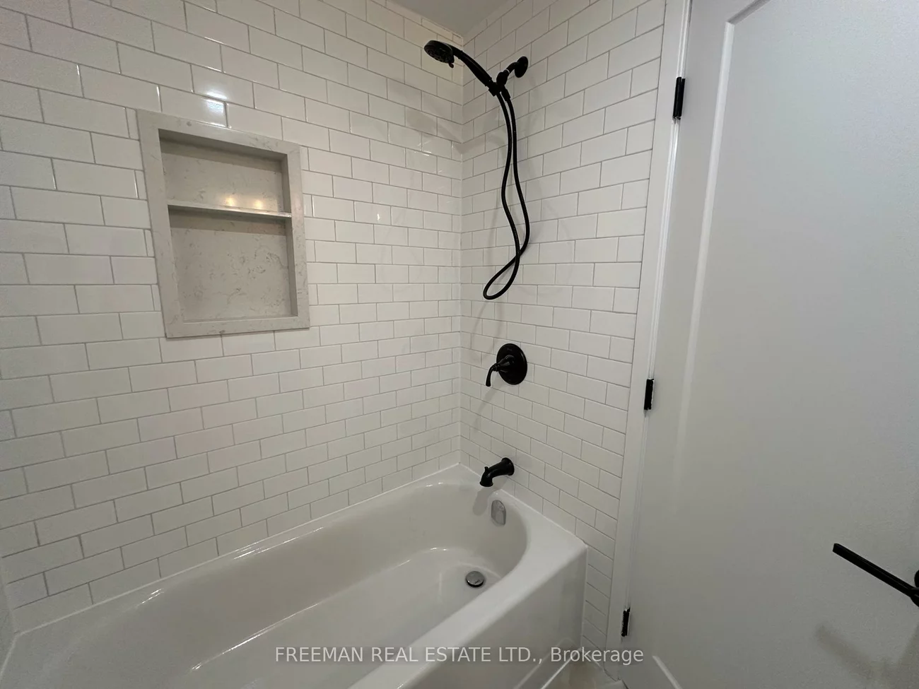 1029, Gerrard, South Riverdale, Toronto
