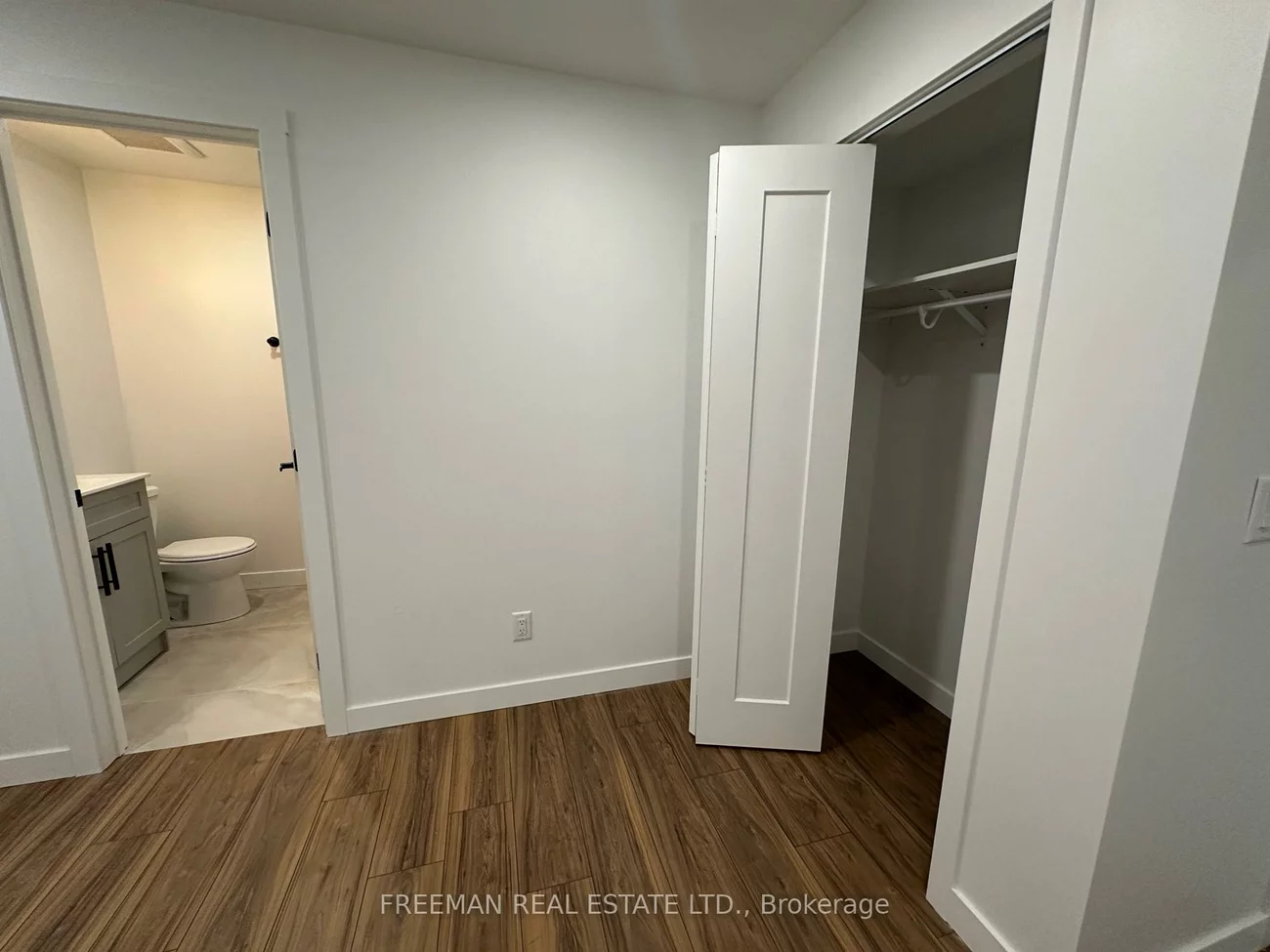 1029, Gerrard, South Riverdale, Toronto