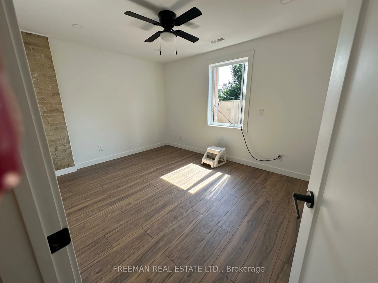 1029, Gerrard, South Riverdale, Toronto