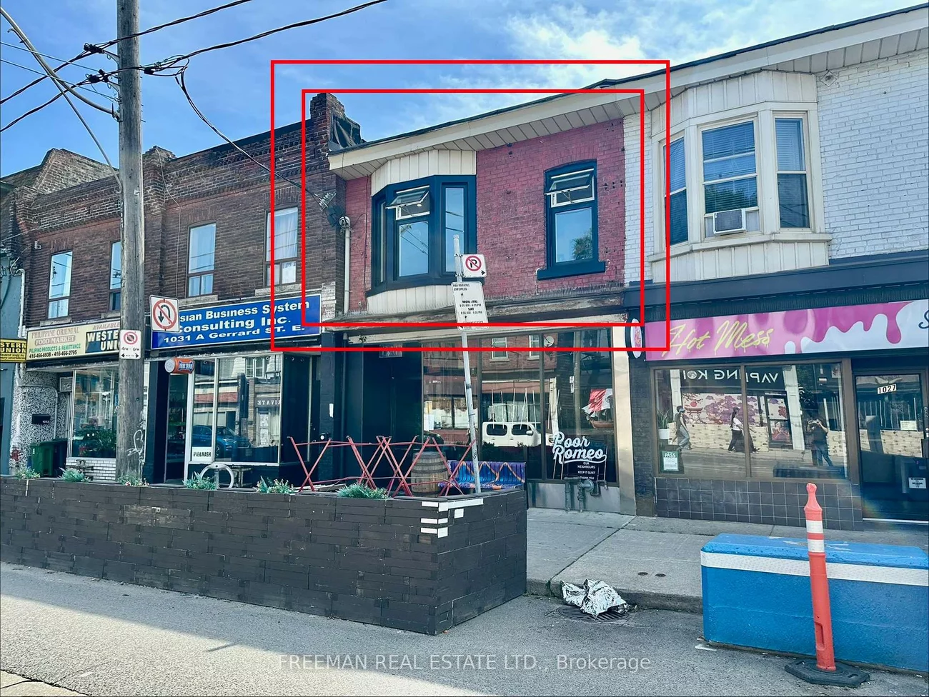 1029, Gerrard, South Riverdale, Toronto