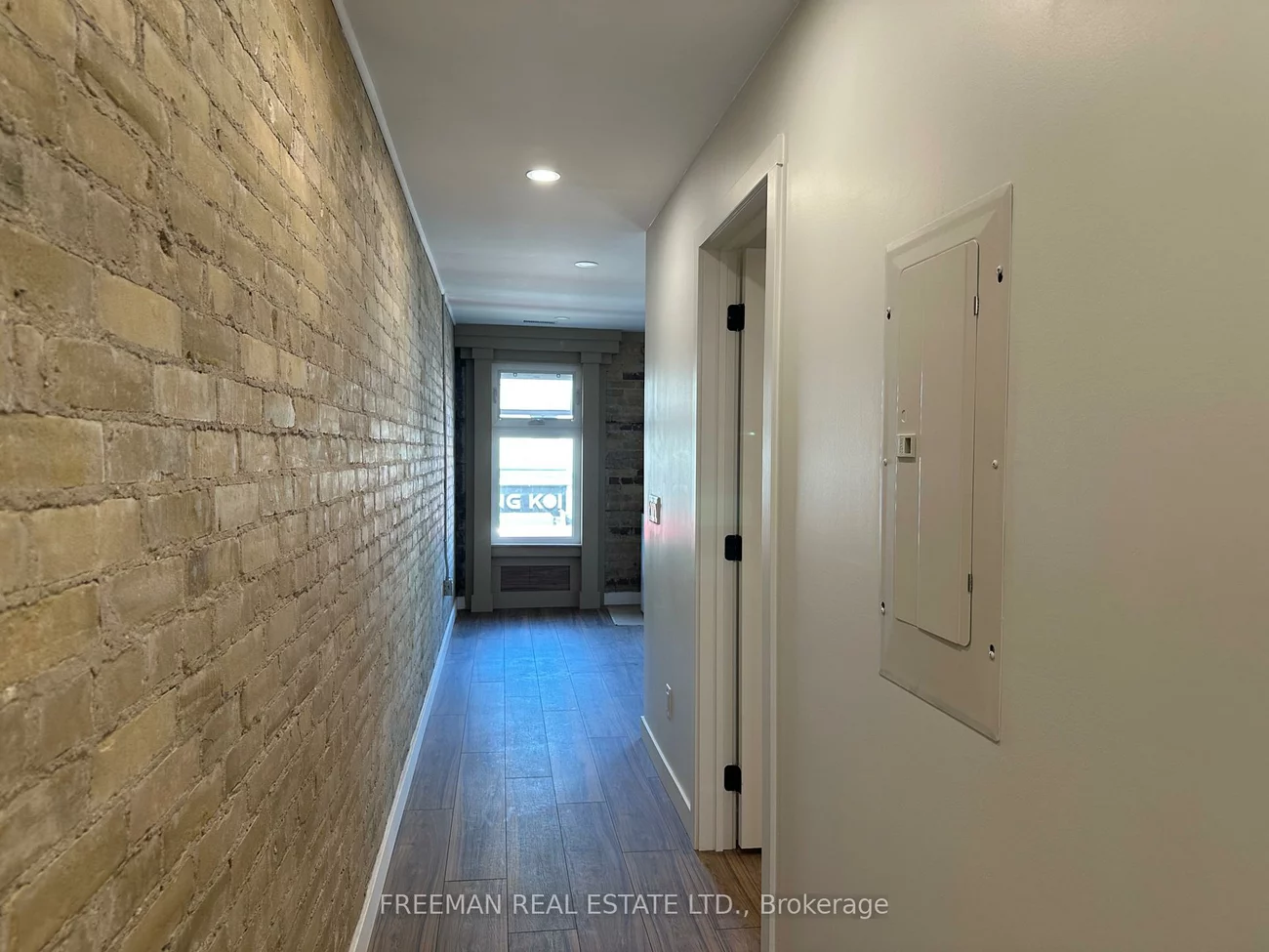 1029, Gerrard, South Riverdale, Toronto