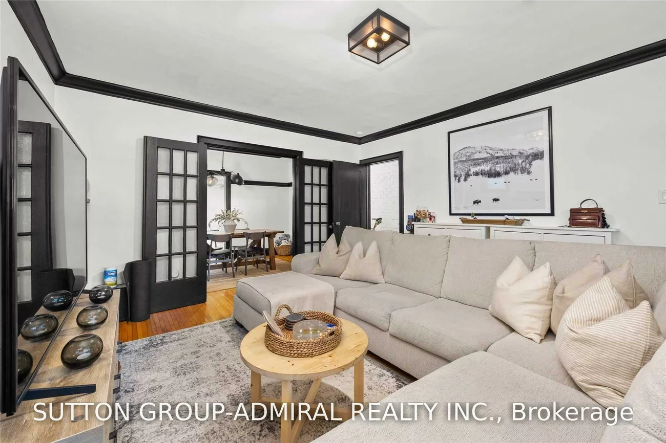 49, Wineva, The Beaches, Toronto