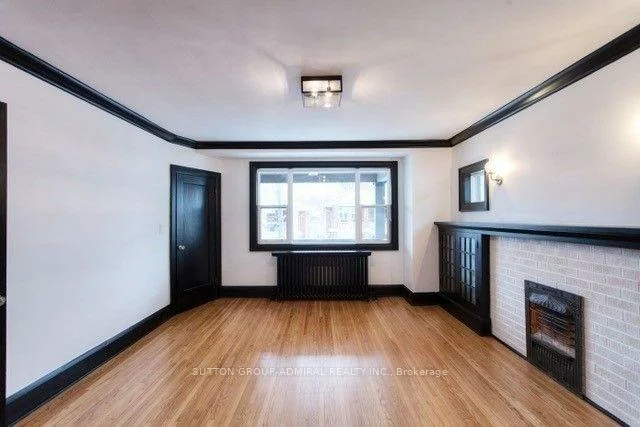 49, Wineva, The Beaches, Toronto