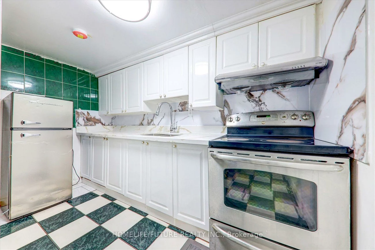 97, Dunsfold, Malvern, Toronto