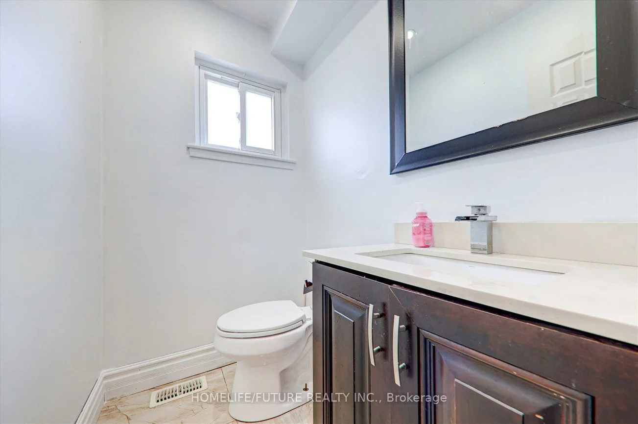 97, Dunsfold, Malvern, Toronto