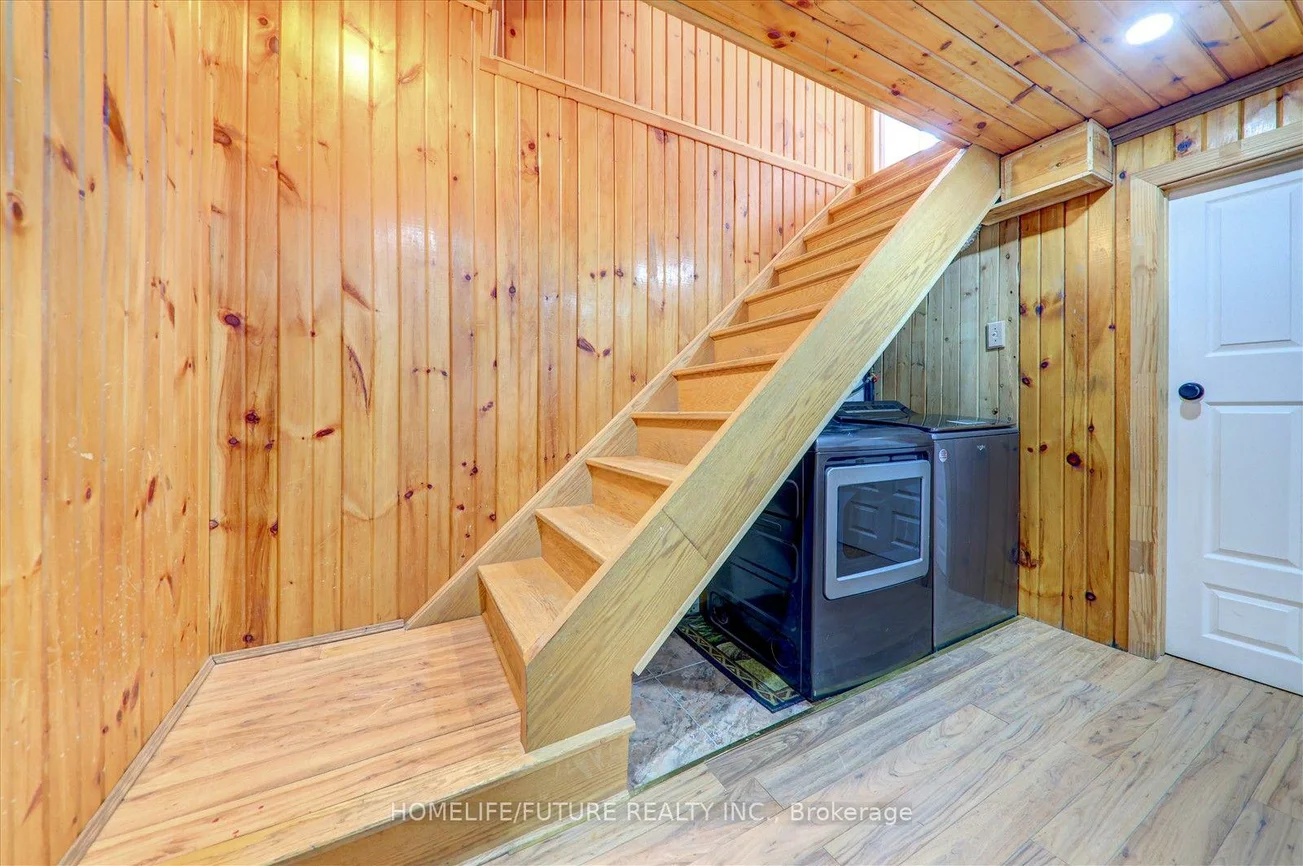 97, Dunsfold, Malvern, Toronto