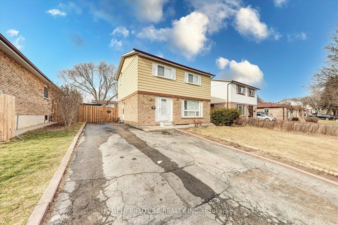 97, Dunsfold, Malvern, Toronto