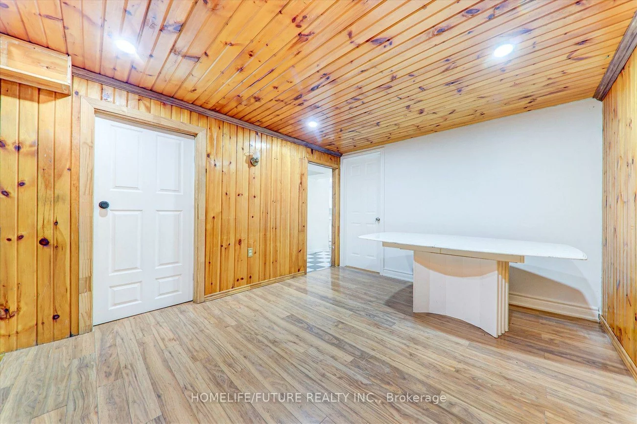 97, Dunsfold, Malvern, Toronto