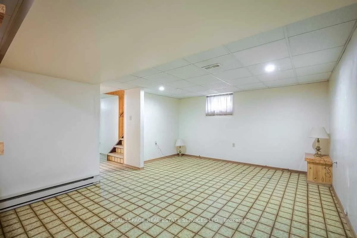12, Coniston, Clairlea-Birchmount, Toronto
