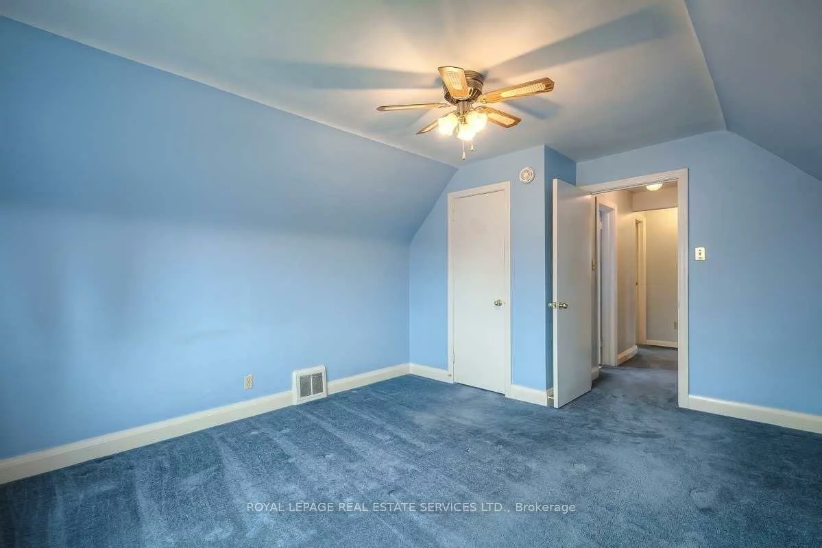 12, Coniston, Clairlea-Birchmount, Toronto