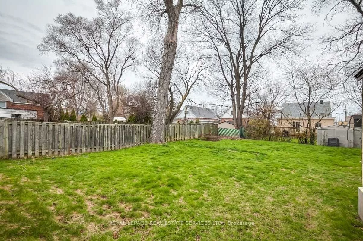 12, Coniston, Clairlea-Birchmount, Toronto