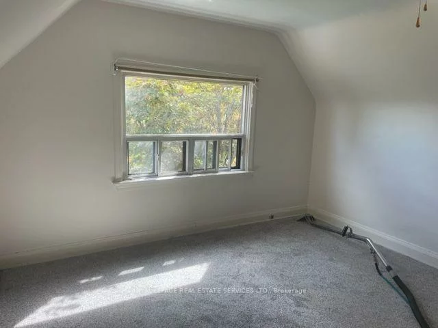 12, Coniston, Clairlea-Birchmount, Toronto