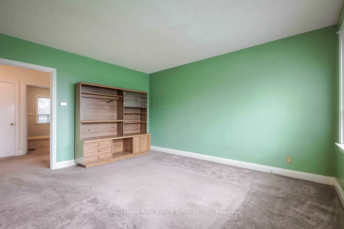 12, Coniston, Clairlea-Birchmount, Toronto