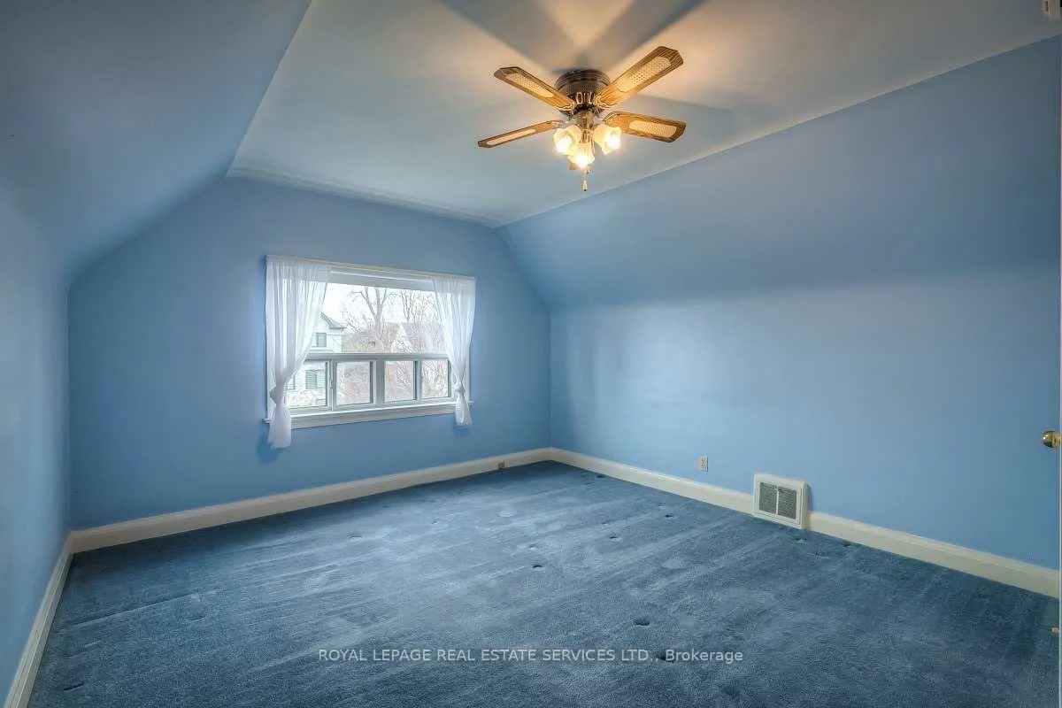 12, Coniston, Clairlea-Birchmount, Toronto