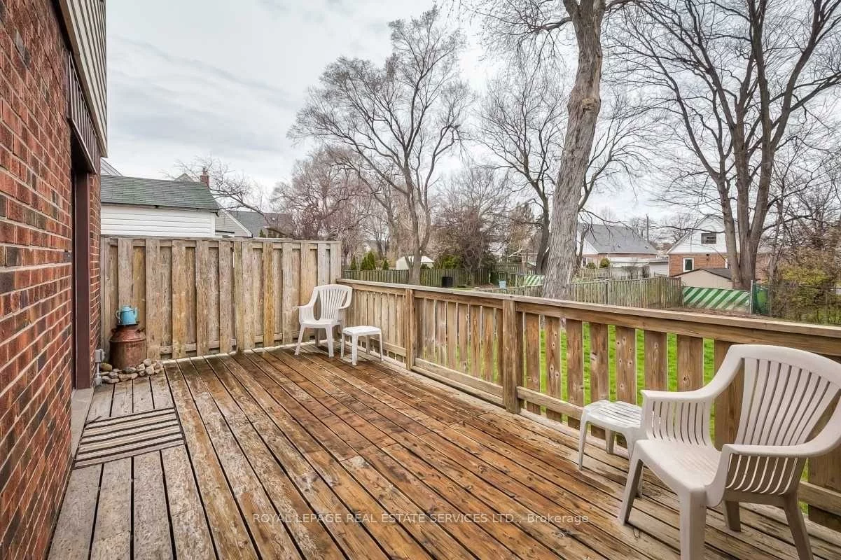 12, Coniston, Clairlea-Birchmount, Toronto