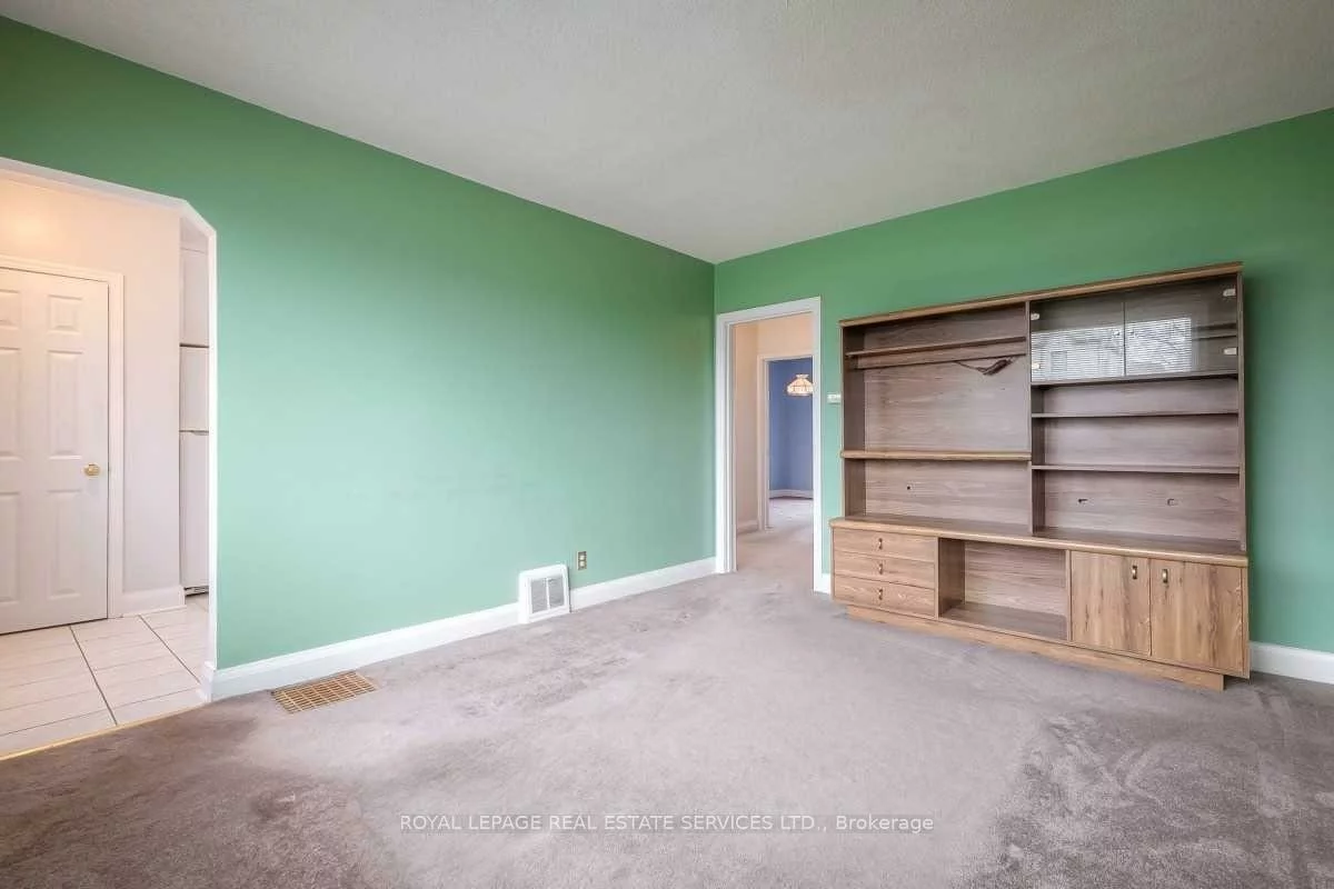 12, Coniston, Clairlea-Birchmount, Toronto