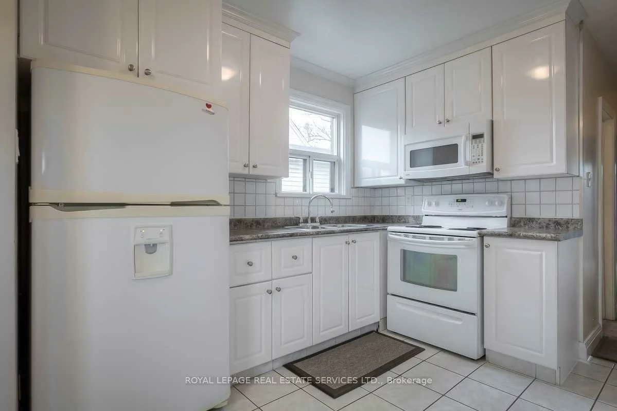 12, Coniston, Clairlea-Birchmount, Toronto