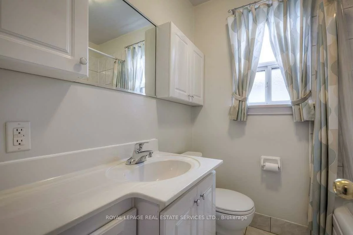 12, Coniston, Clairlea-Birchmount, Toronto