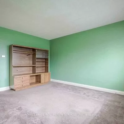 12, Coniston, Clairlea-Birchmount, Toronto