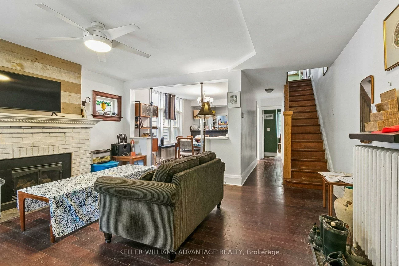 585, Woodbine, East End-Danforth, Toronto