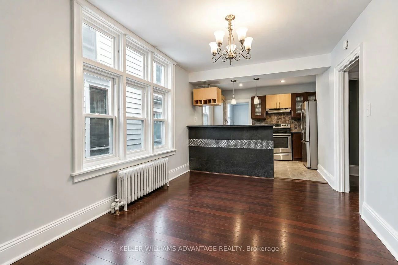 585, Woodbine, East End-Danforth, Toronto