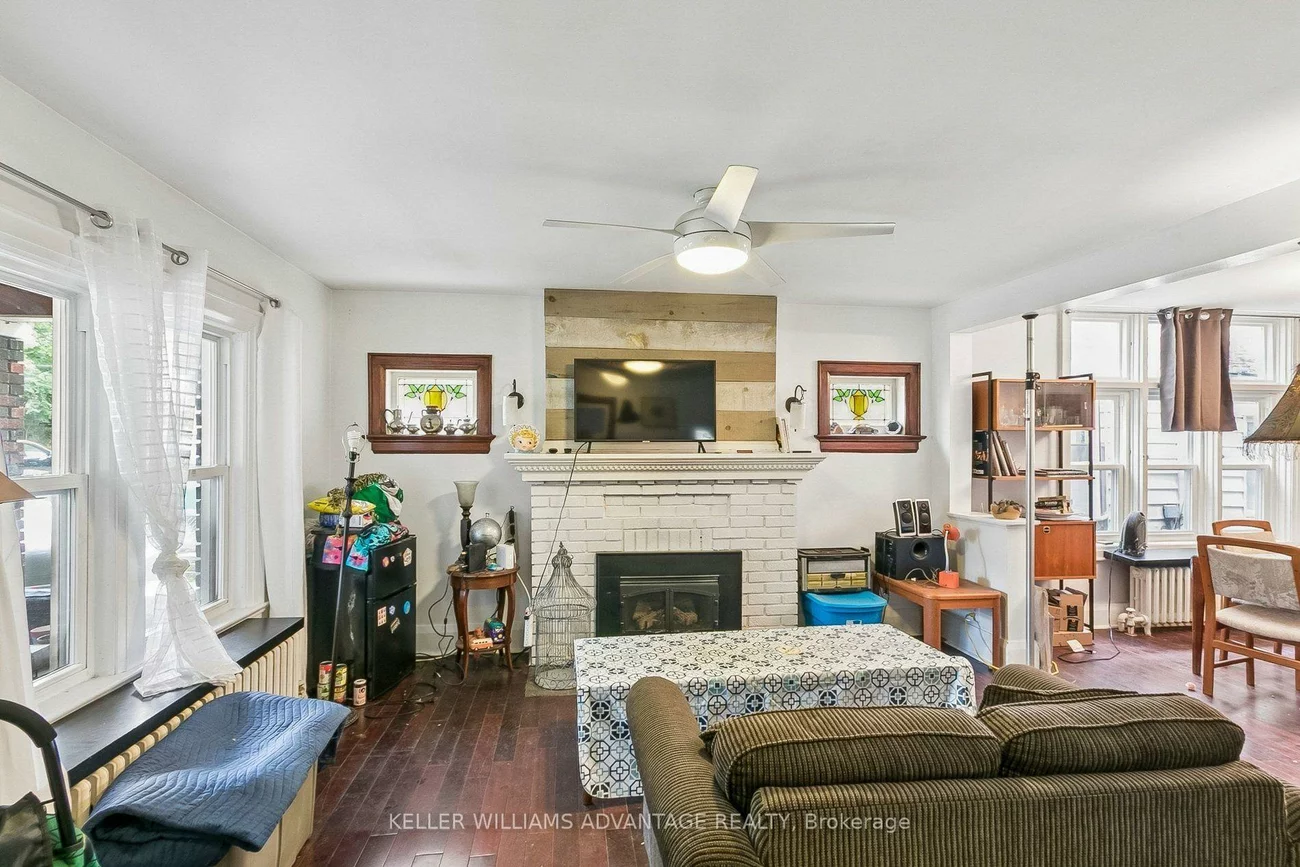 585, Woodbine, East End-Danforth, Toronto