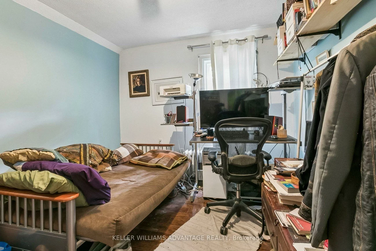 585, Woodbine, East End-Danforth, Toronto