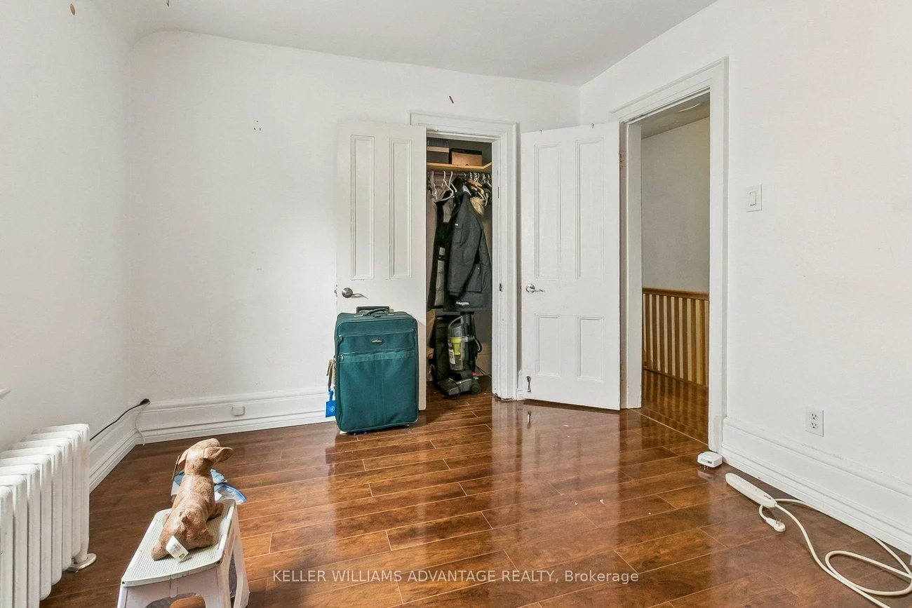 585, Woodbine, East End-Danforth, Toronto