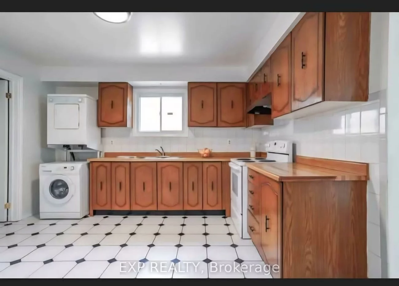 26, Greenleaf, Malvern, Toronto